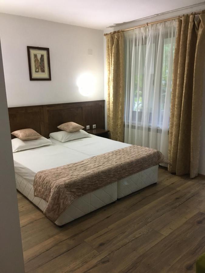 Guest House Rest Cherni Osum Ngoại thất bức ảnh