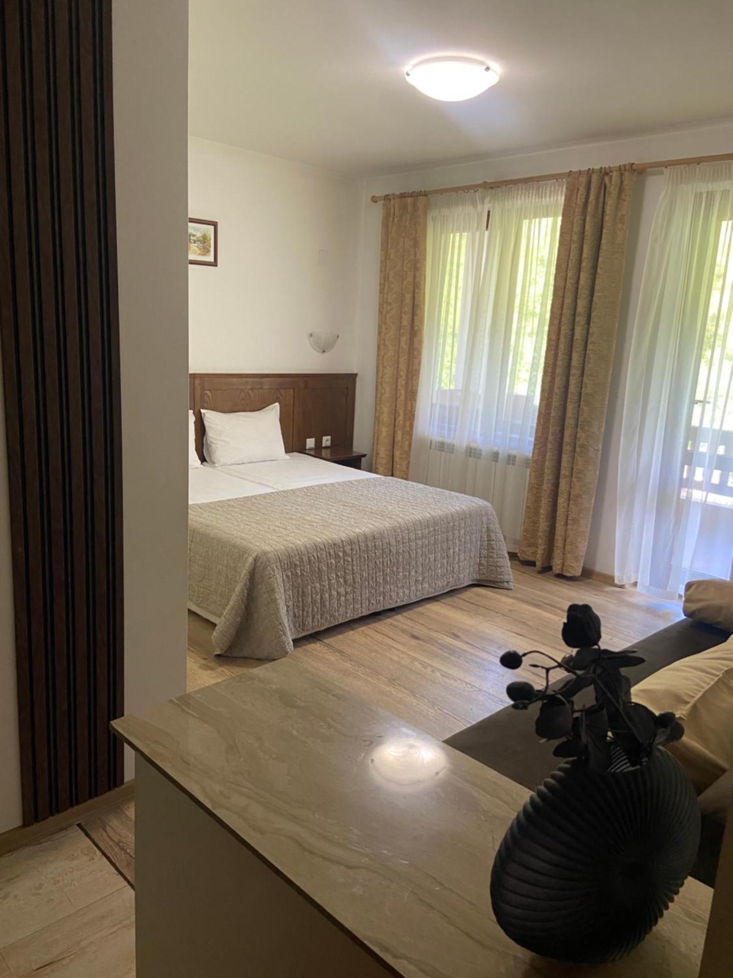 Guest House Rest Cherni Osum Ngoại thất bức ảnh